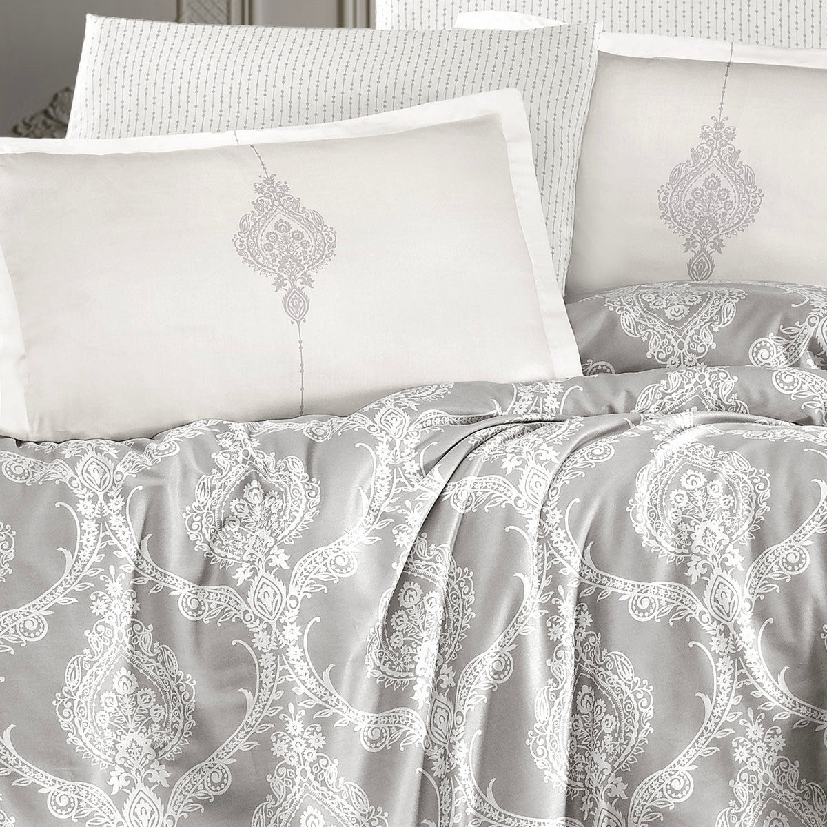 Lady of Leisure Sateen Quilt Sets | Kaldera V1 (Queen & King) – EDURA