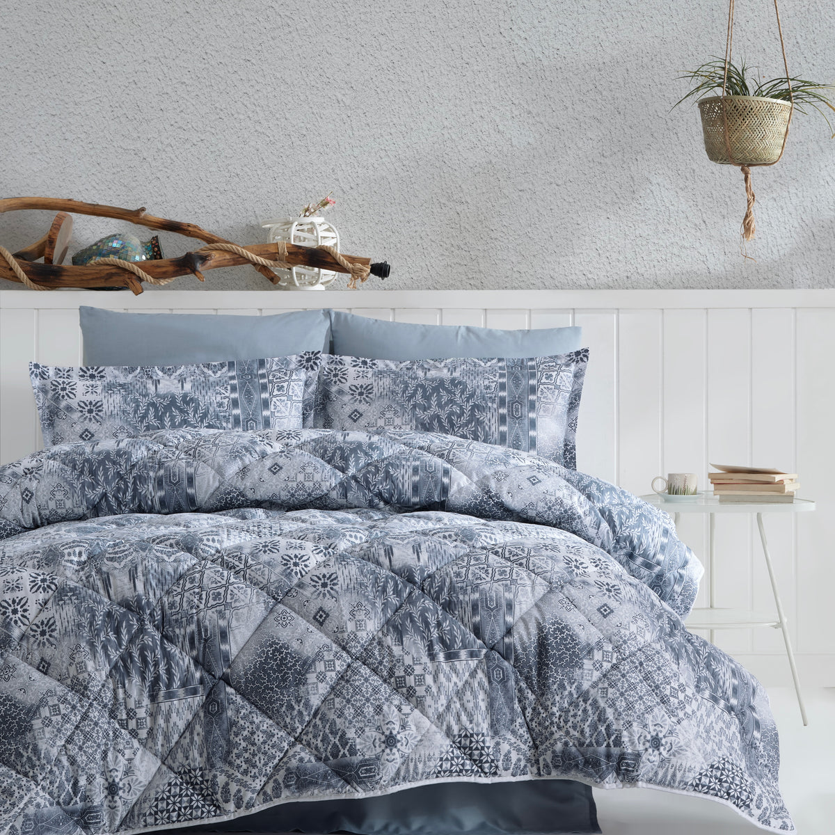 Lady of Leisure Comforter Set Queen/ King Pava V1 EDURA